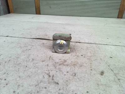 KIA SHUMA Csomagtérajtó dugózár