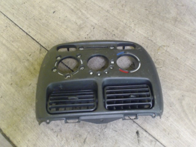 SUZUKI Ignis 2000-2003 Középkonzol keret 1. kép