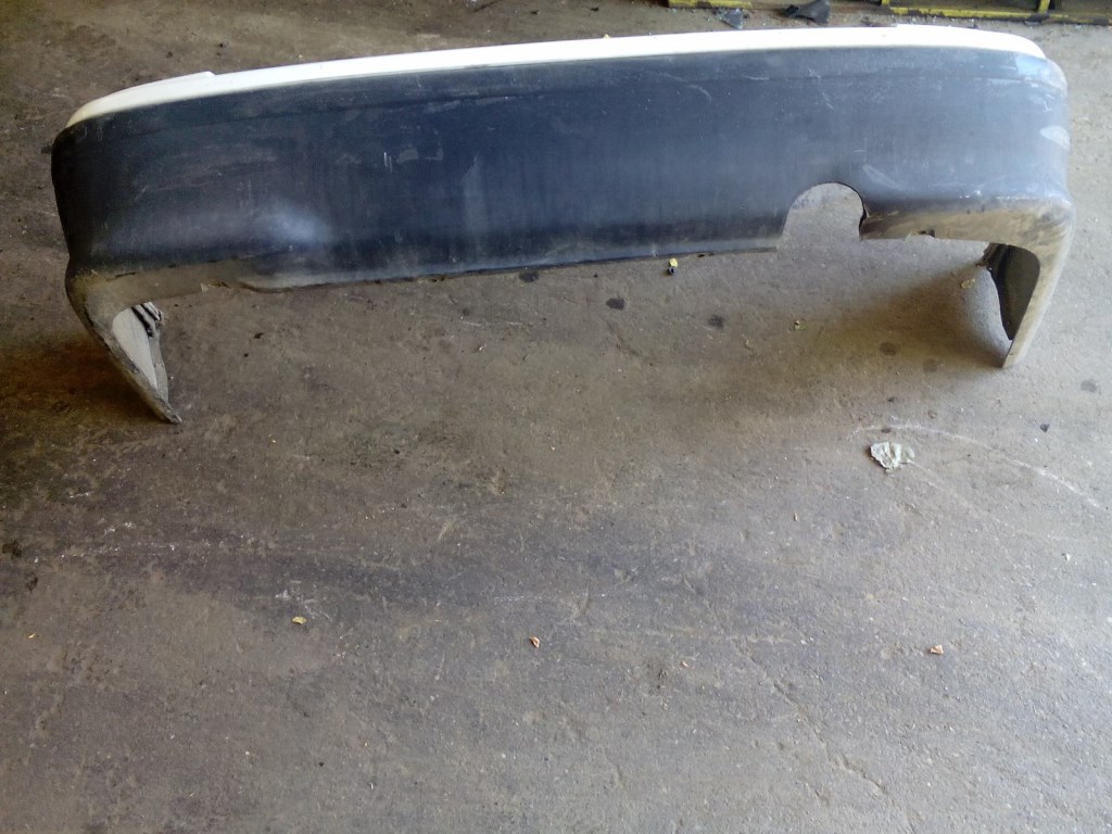 SUZUKI SWIFT 89-96 Hátsó lökhárító 1. kép