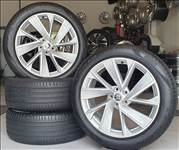 Gyári 2 széles Skoda Enyaq - Elroq alufelni 235/50 - 245/45 R20 nyári