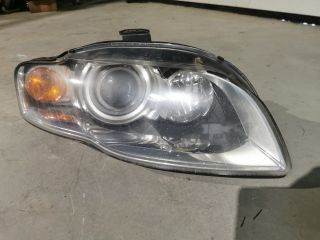 Audi A4 (B6/B7) AUDI A4 B7 Jobb Fényszóró