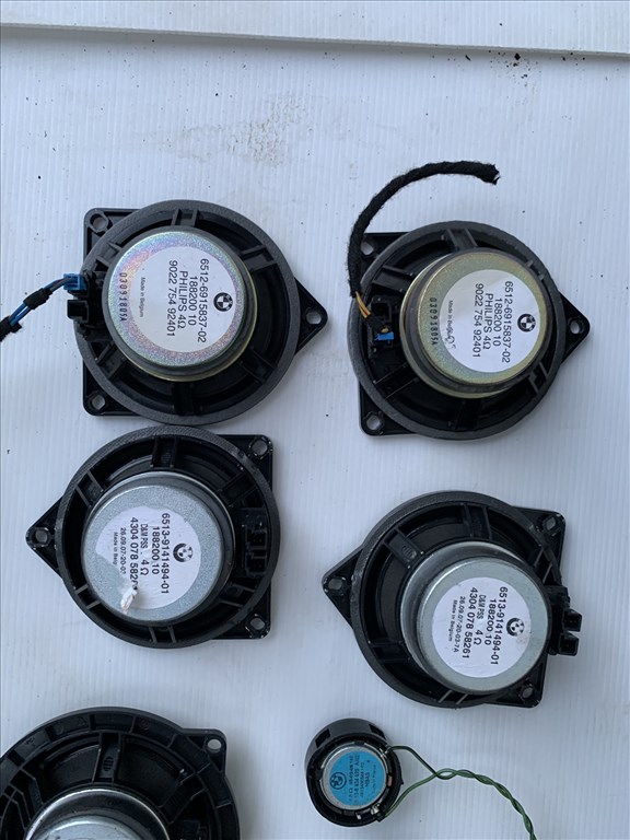 BMW E90, E91, E92, E93 E90,e91 gyári hangszóró  65139143147 9143144 3. kép