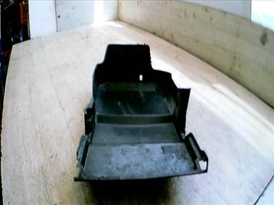 FORD FOCUS 04- Akkumulátor védő lemez