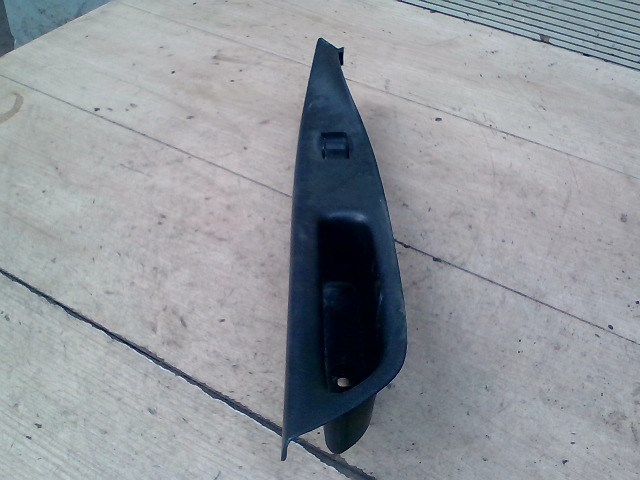 MAZDA 6 02-05 Jobb első ablakemelő kapcsoló 1. kép