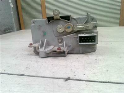 PEUGEOT 806 Jobb első ajtó zárszerkezet központizáras