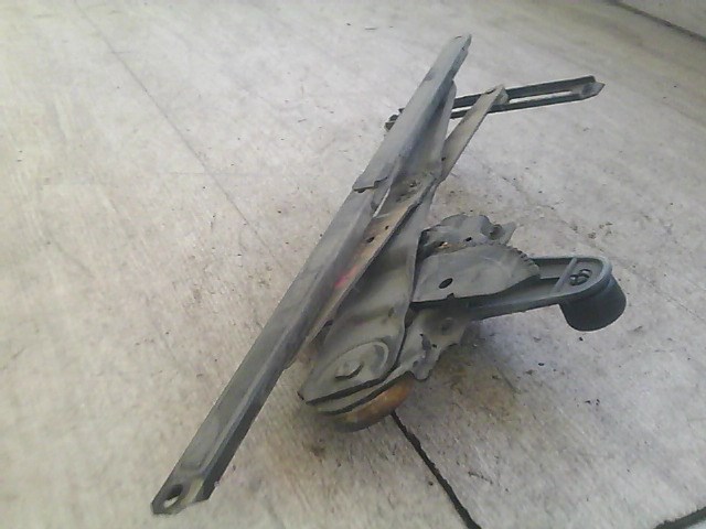 SUZUKI SWIFT 89-96 Jobb első ablakemelő szerkezet mechanikus 1. kép