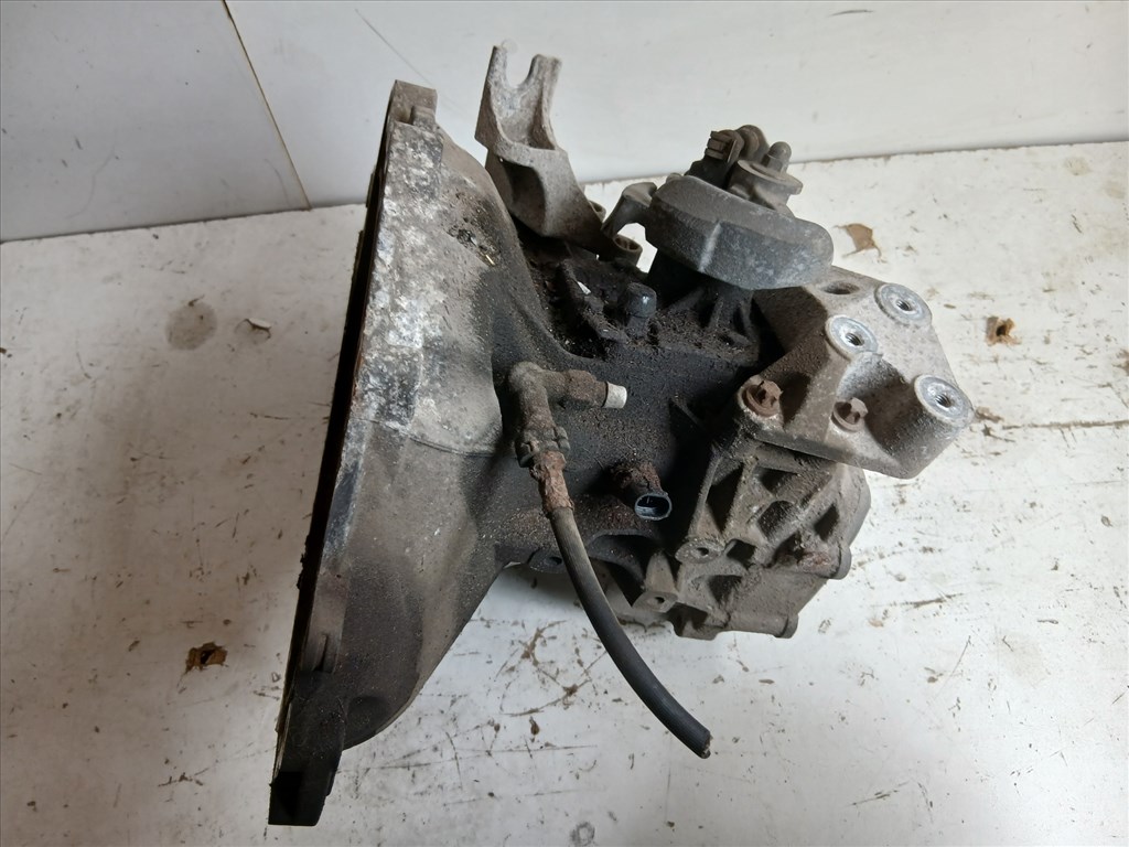 Opel Zafira B 2005-2014 Váltó 1.6 Benzin A16xer 5 sebességes 1. kép