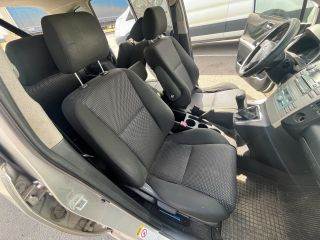 TOYOTA COROLLA Verso (ZER, ZZE, R1) Jobb első Ülés