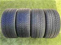 245/40 R19 Bridgestone Blizzak LM005 téli gumi 6,5mm