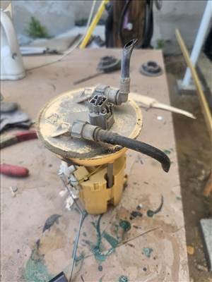 Ford Fiesta Mk6 Üzemanyag szivattyú ac pumpa 