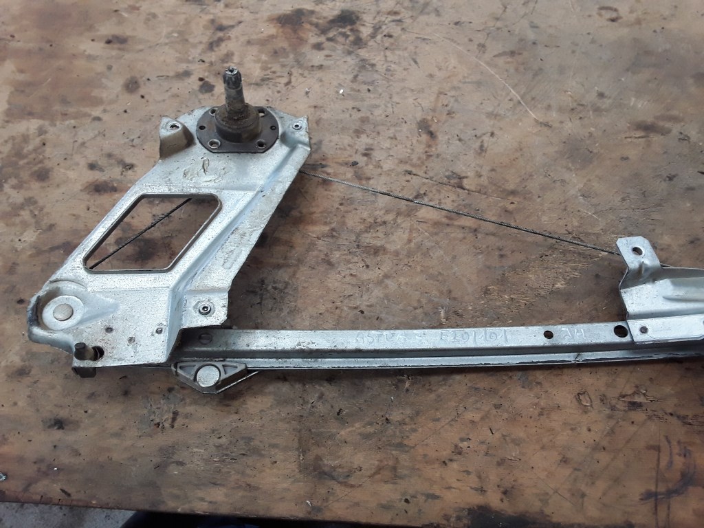 OPEL ASTRA F 94-02 Jobb hátsó ablakemelő szerkezet 1. kép