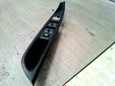 SKODA FELICIA 97- Bal első ablakemelő kapcsoló