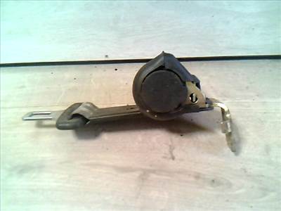 VOLKSWAGEN PASSAT 96.10-00.10 B5 Hátsó középső biztonsági öv