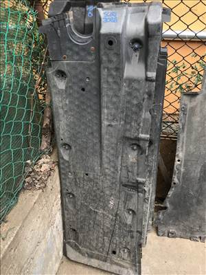 Volkswagen Scirocco III padlólemez takaró / JOBB 1k0825202as