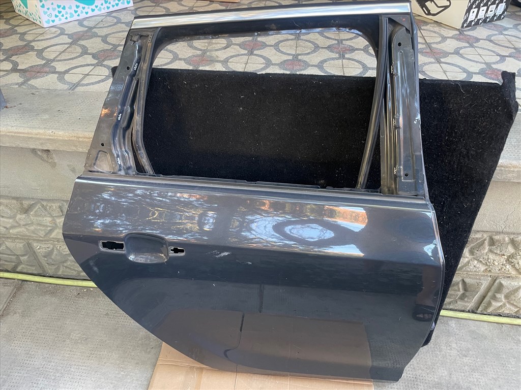 Opel Astra J  SÁRVÉDŐ  AJTÓ  MOTORHÁZTETŐ Z190 színkód 7. kép