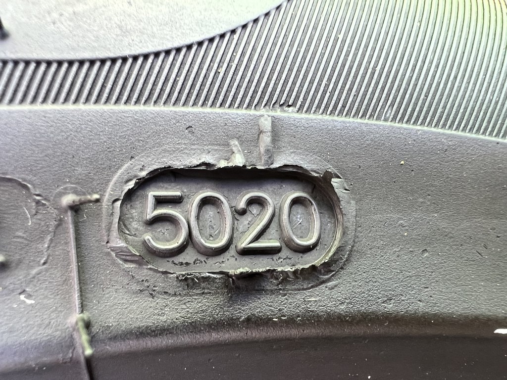 205/50 R16 Avon Zv7 nyári gumi 5-6mm 5. kép