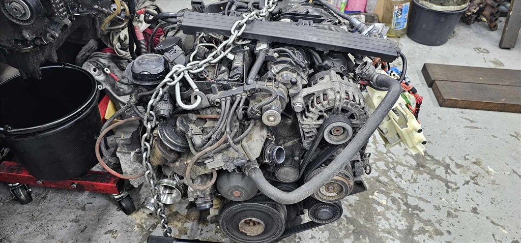 BMW 5-ös sorozat E60/E61 N47D20A motorok eladók! Több darab is van.Ára felszereltség függő! km 210e 2. kép