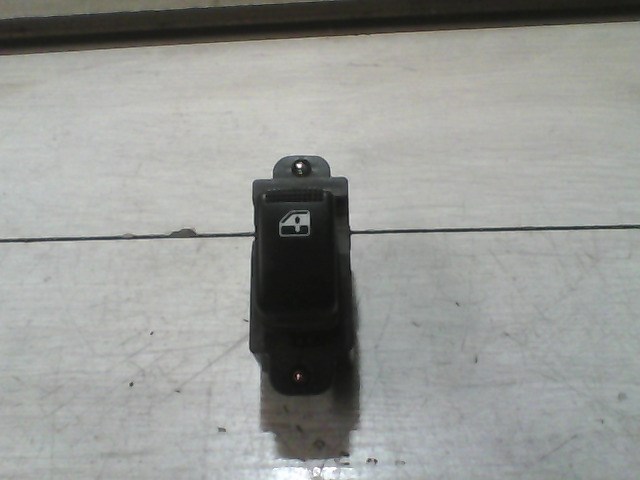 KIA RIO 2000.04-2005.06 Bal hátsó ablakemelő kapcsoló 1. kép