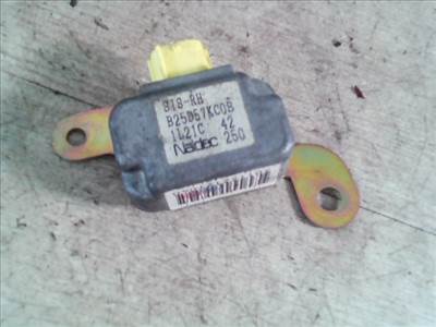 MAZDA 323F 98-04 Jobb első légzsák oldalütés érzékelő