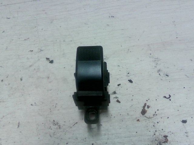 MAZDA PREMACY 99.01-05.10 Jobb első ablakemelő kapcsoló 1. kép