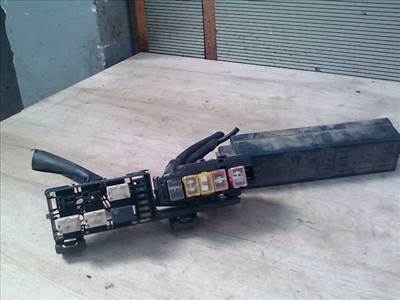 SUZUKI WagonR+ Biztosítéktábla BCM BSI BSM SAM GEM modul Motortér