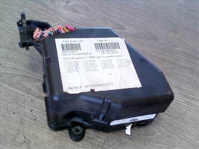 VOLKSWAGEN GOLF IV. Biztosítéktábla doboz