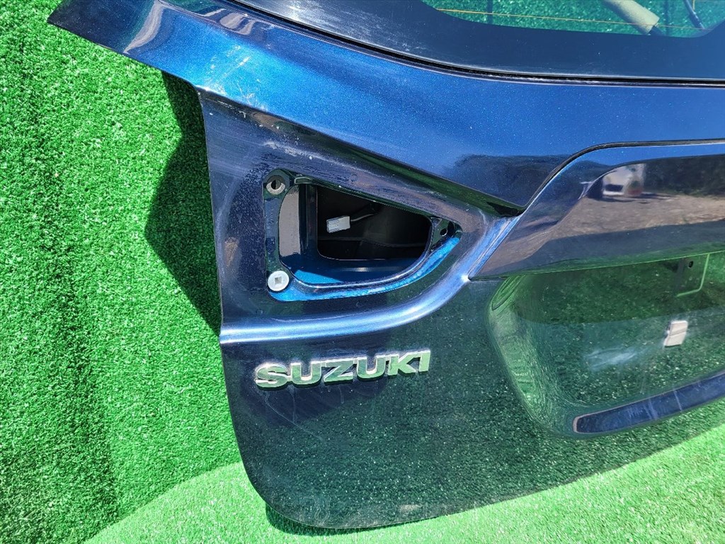 SUZUKI SX4 S-Cross II Csomagtérajtó (Részeivel) 5. kép