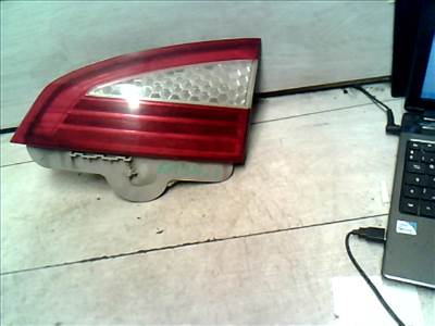 FORD Mondeo 07.04.01-14.12.31 Jobb hátsó lámpa