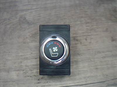 INFINITI G37 Cabrio Ülésfűtés kapcsoló jobb első