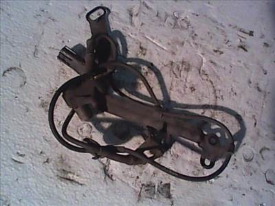 MAZDA 323 98-01 JOBB ELSŐ ABS JELADÓ