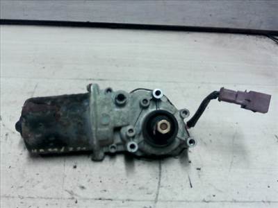 PEUGEOT 406 Ablaktörlő motor első