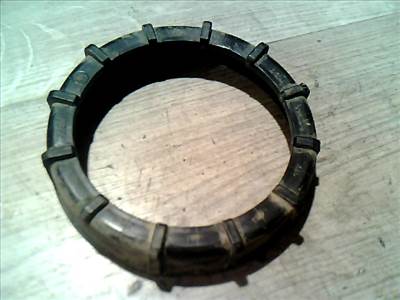 SKODA FABIA 99-07 Üzemanyag szivattyú befogató műanyag anya