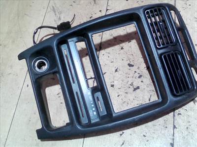 SUZUKI Baleno 1998.09.01-2002.12.31 Középkonzol keret