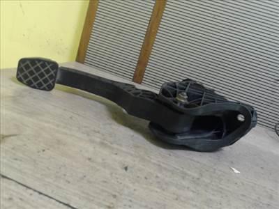 VOLKSWAGEN Golf V. 2003.10 - 2008.09 Kuplung pedál