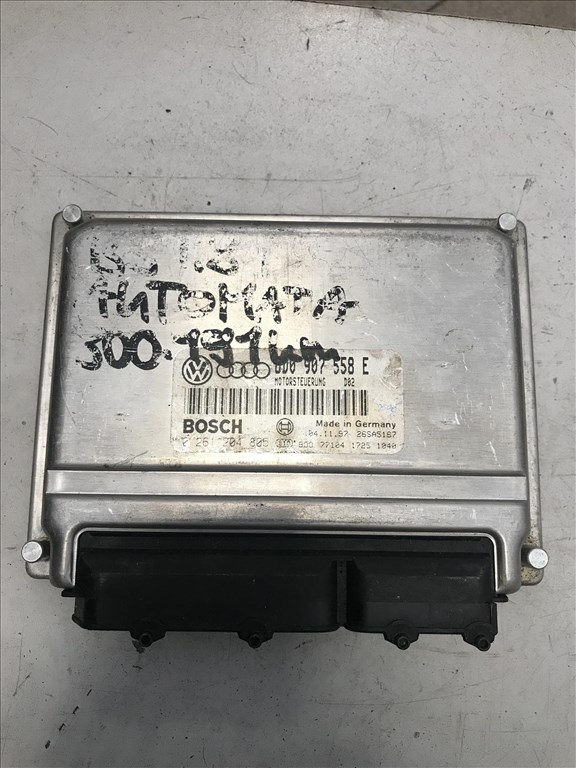 Audi A4 (B5 - 8D) 1,8T motorvezérlő 8d0907558e 1. kép
