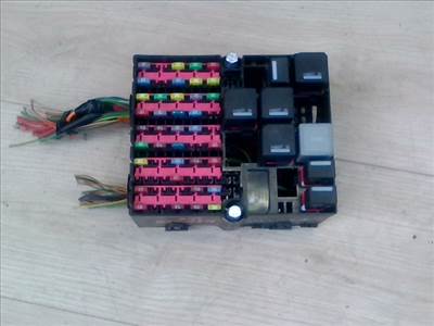 FORD FIESTA 05-08 Biztosítéktábla BCM BSI BSM SAM GEM modul Utastér
