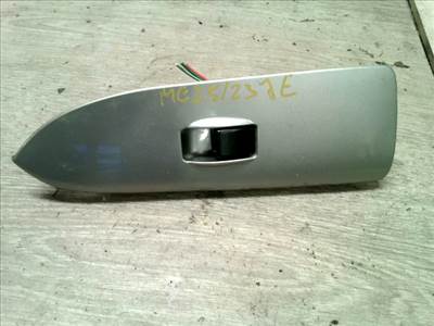 MAZDA PREMACY 99.01-05.10 Jobb első ablakemelő kapcsoló