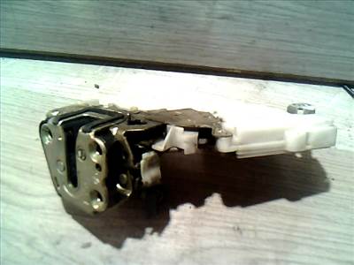 NISSAN MICRA K11 92.08-00.07 Bal hátsó ajtó zárszerkezet központi záras