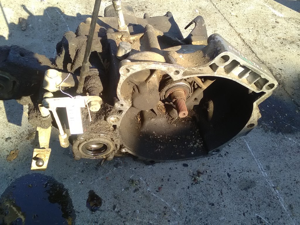 TRABANT 1,1 Sebességváltó. benzines manuális 1. kép