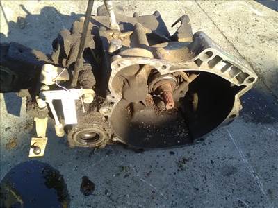 TRABANT 1,1 Sebességváltó. benzines manuális