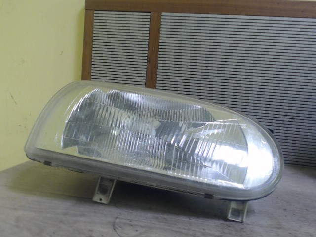 VOLKSWAGEN GOLF III. Jobb első fényszóró 1. kép