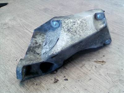 VOLKSWAGEN PASSAT 00.11-05.02 B5.5 Motortartó bak