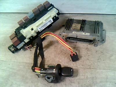 RENAULT CLIO 98-01 Motorvezérlő egység ECU PCM modul