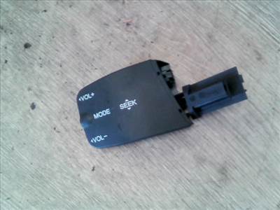 FORD FOCUS 04- Autórádió kezelőegység