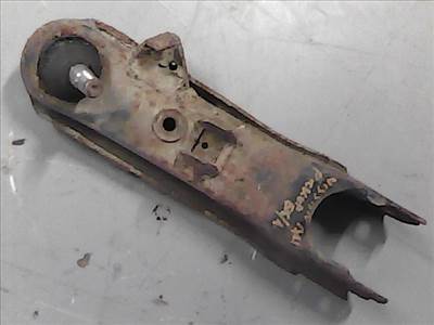 NISSAN PICKUP 1985.09-1998.02 BAL ELSŐ ALSÓ LENGŐKAR