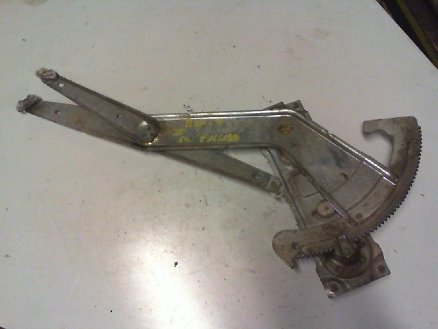 OPEL ASTRA F 94-02 JOBB ELSŐ ABLAKEMELŐ SZERKEZET MECHANIKUS 1. kép