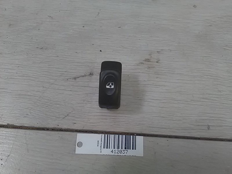 RENAULT MEGANE SCENIC 99-03 Jobb első ablakemelő kapcsoló 1. kép