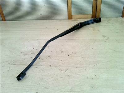 SUZUKI Celerio 2014.03.01- Ablaktörlő kar jobb első