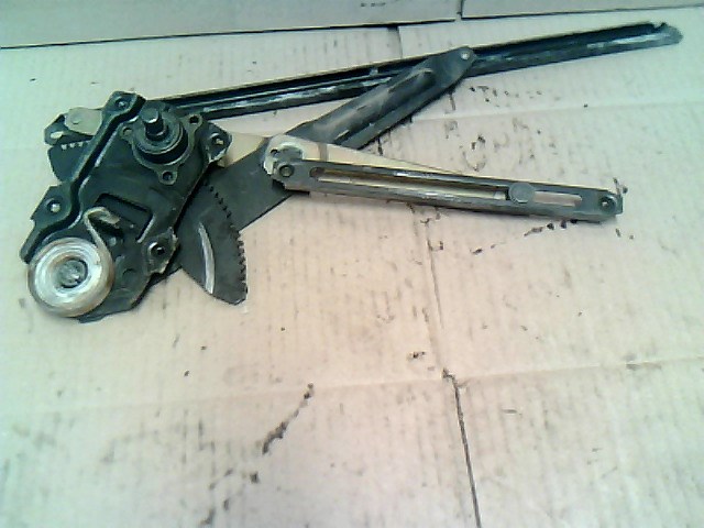 SUZUKI SWIFT 89-96 Jobb első ablakemelő szerkezet mechanikus 1. kép