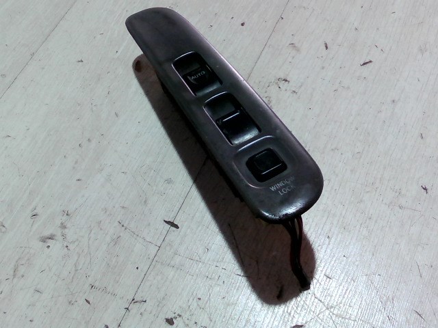 SUZUKI SWIFT 96-05 Bal első ablakemelő kapcsoló 1. kép